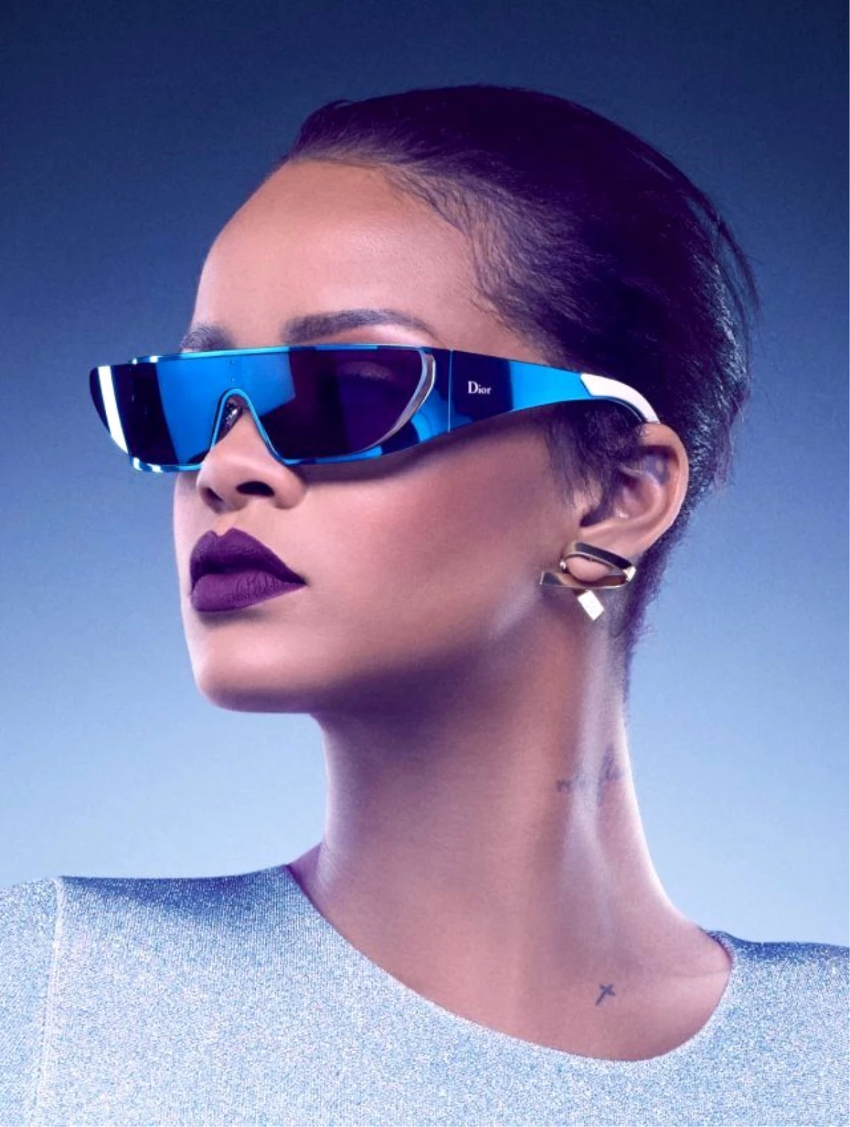 Rihanna\'nın Gözlüğü İki Türk\'te