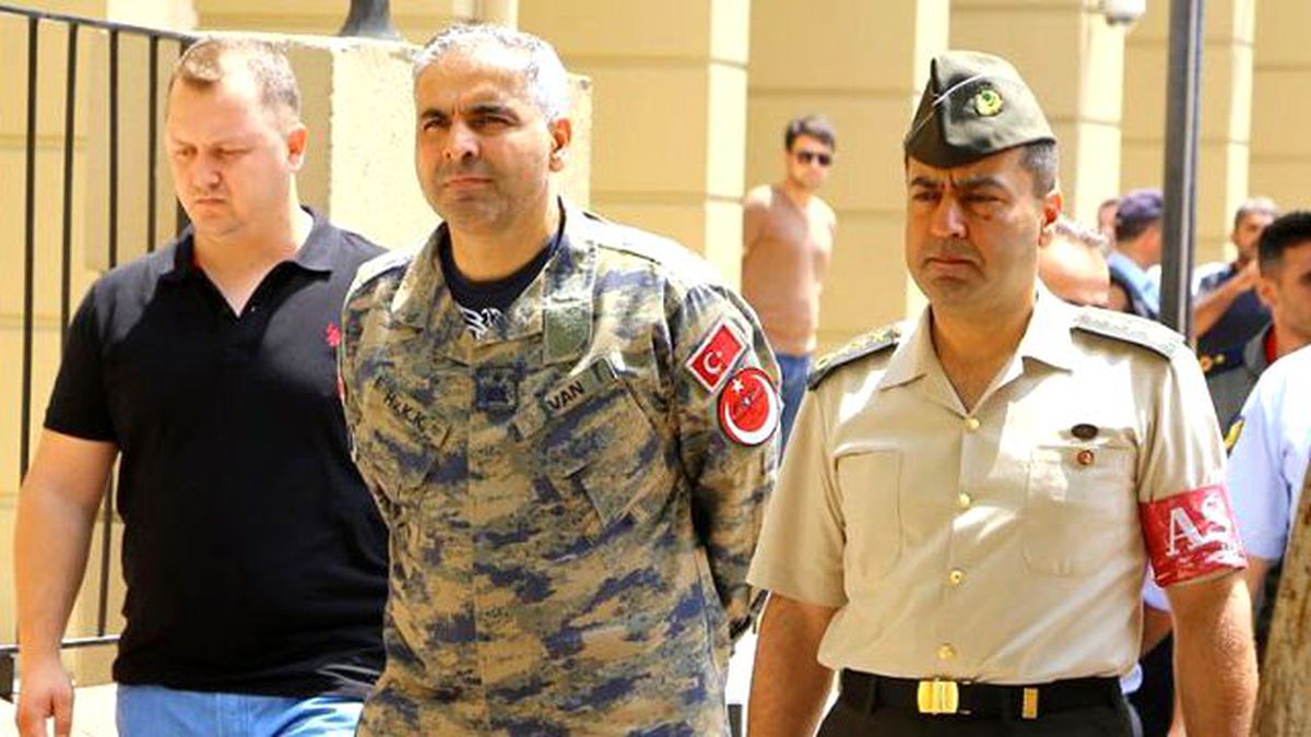 Tuğgeneral Van'ın, İncirlik Üssü'ne Bir Minibüs Pilot Getirdiği Ortaya Çıktı