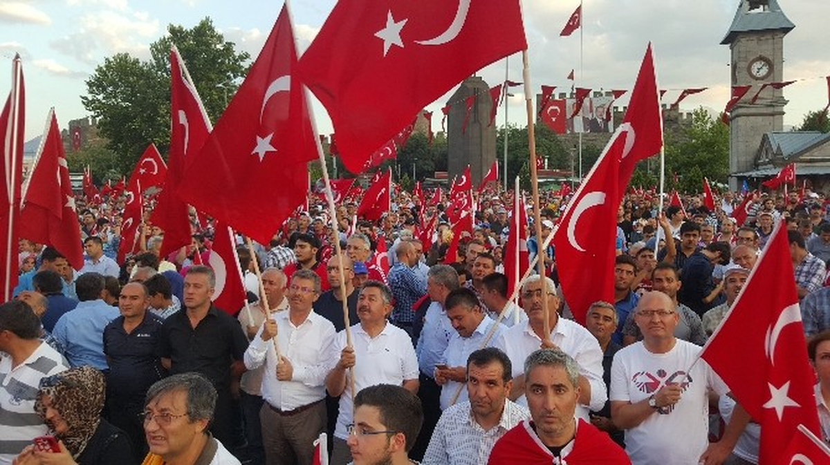 7 Ağustos Demokrasi ve Şehitler Mitingine Kayseri Şeker Tam Kadro Katıldı