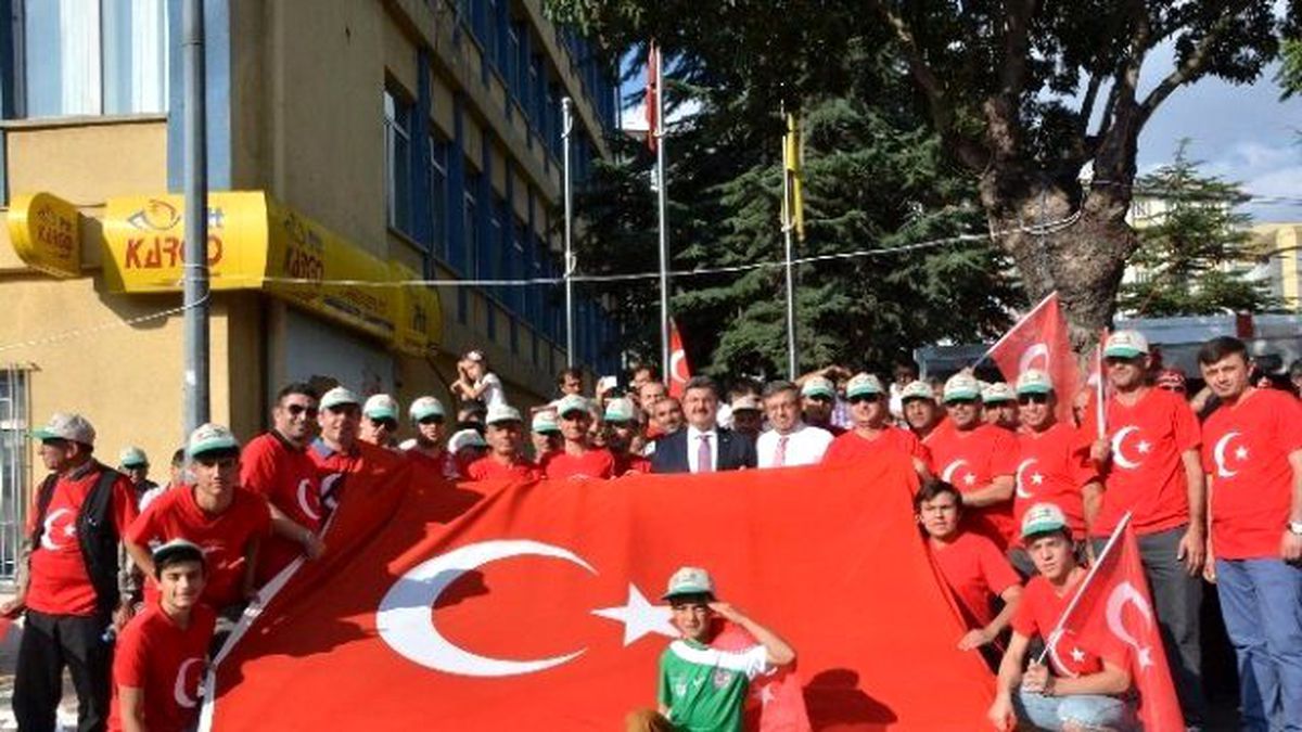 Afyonkarahisar\'da Demokrasi ve Şehitler Mitingi