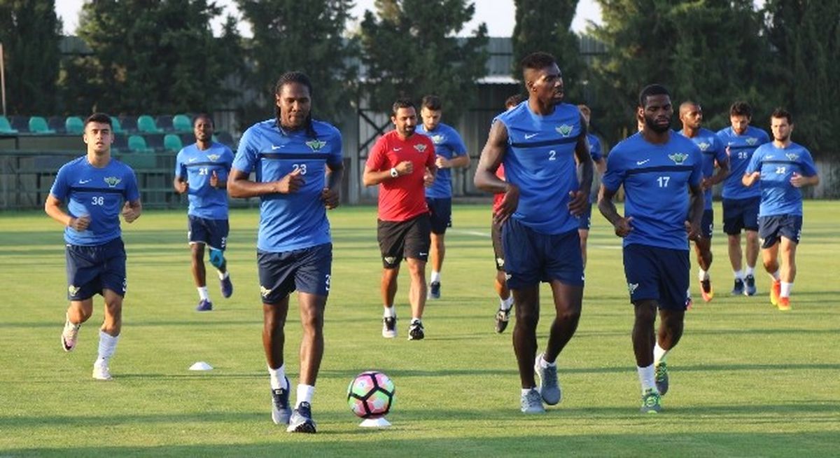 Akhisar Belediyespor Evine Döndü