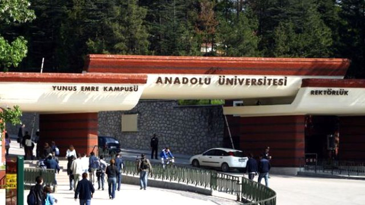 Anadolu Üniversitesi\'nde 10 Personel Daha Fetö Soruşturması Kapsamında Açığa Alındı