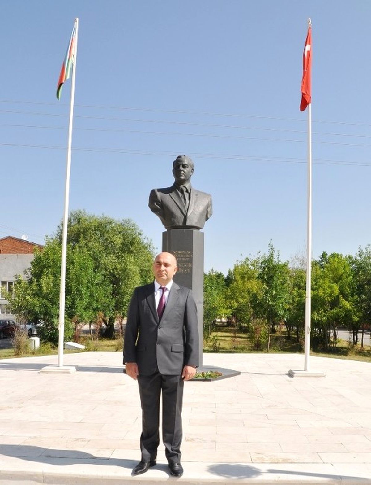 Azerbaycan\'ın Yeni Kars Başkonsolosu Nuri Guliyev Görevine Başladı