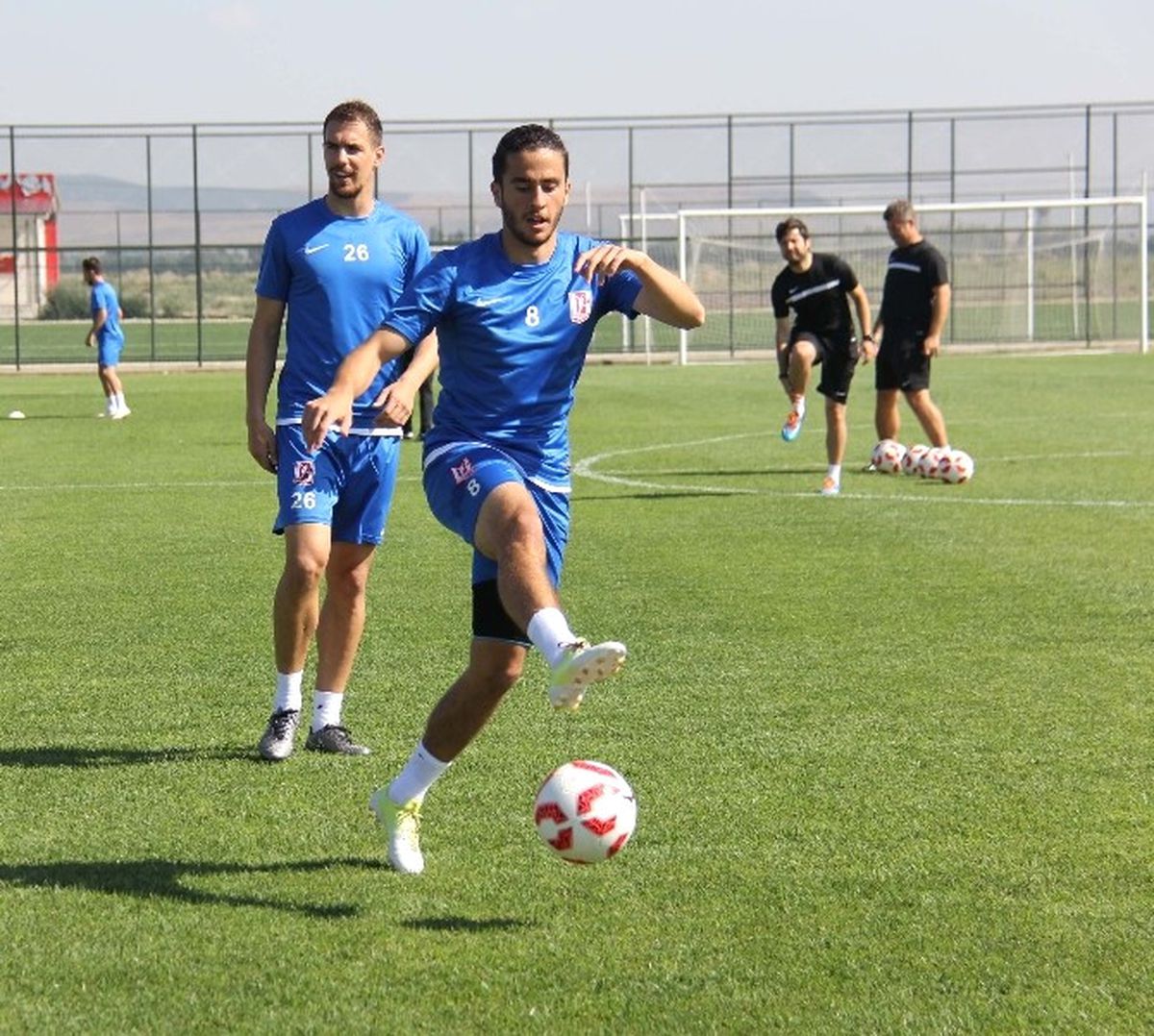 Balıkesirspor\'un, Afyonkarahisar\'daki Kamp Çalışmaları Devam Ediyor