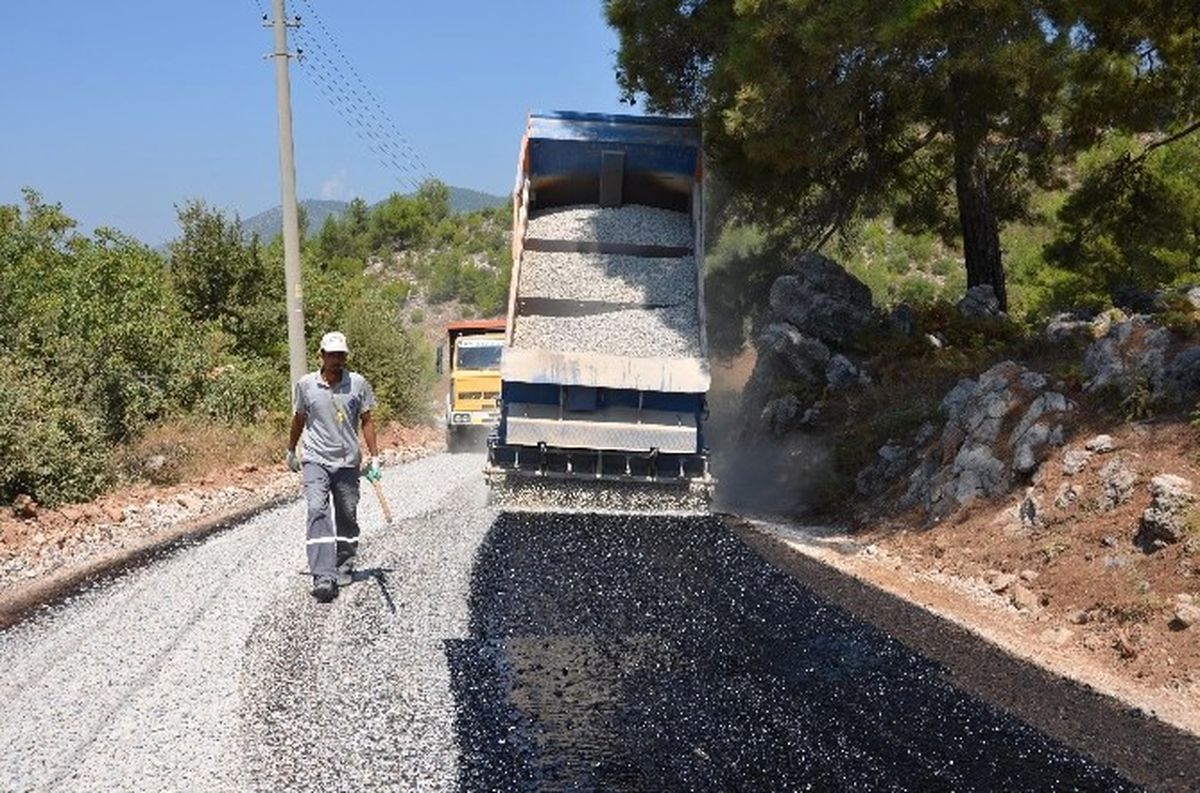 Büyükşehir Belediyesi Bayırkozağacı\'nın Yol Çilesini Bitirdi