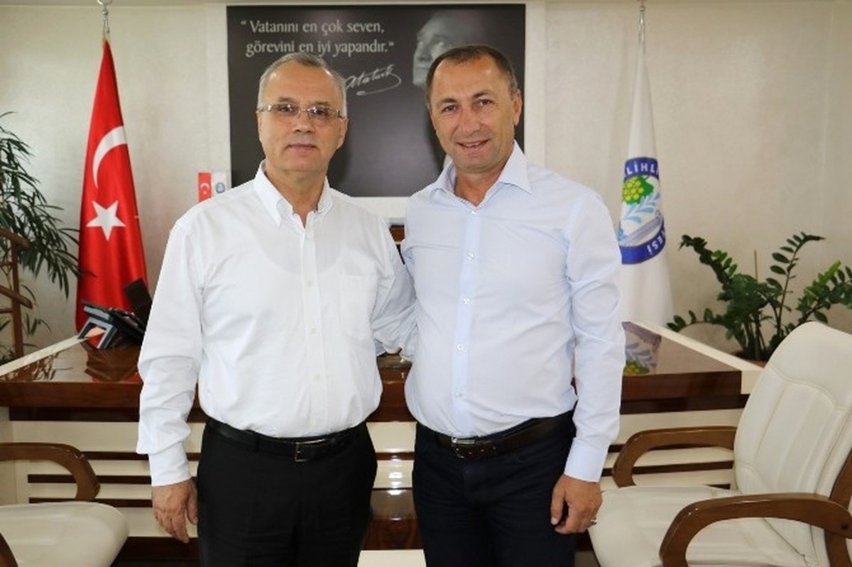 Büyükşehirden Salihli\'ye 340 Kilometre Asfalt