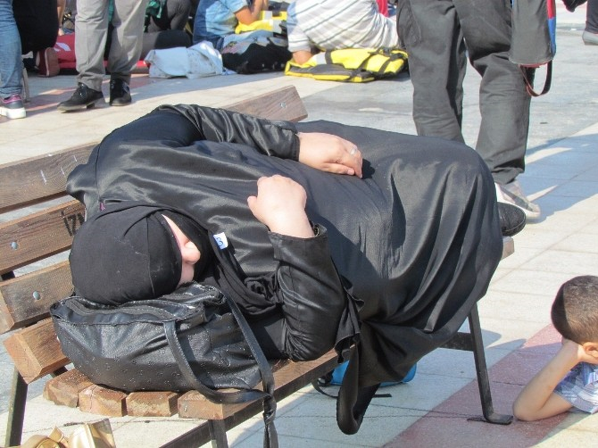 Çeşme\'de 68 Sığınmacı Yakalandı