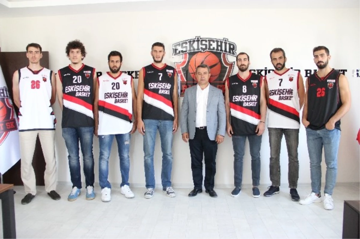 Eskişehir Basket\'ten Gövde Gösterisi