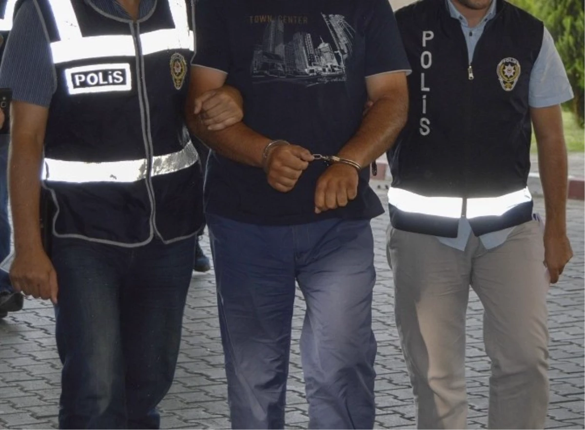 Fetö\'nün Üst Düzey İmamı Uşak Polisini Atlattı, İzmir Polisinden Kaçamadı