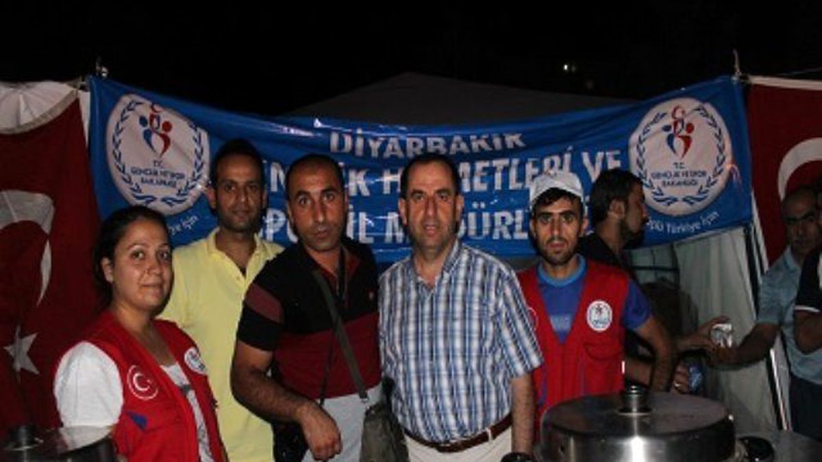 Gençlikspor\'dan Hem Katılım Hem Hizmet