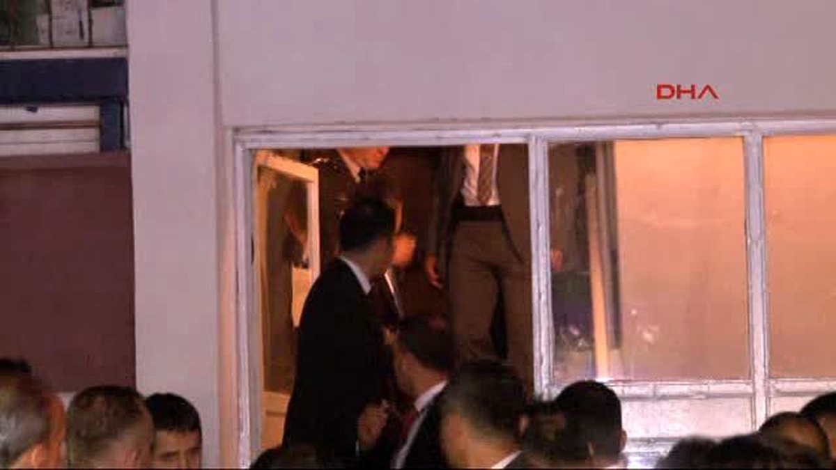 Genelkurmay Başkanı Akar ve Kuvvet Komutanları Şehit Ömer Halisdemir\'in Ankara\'dakini Evini Ziyaret...