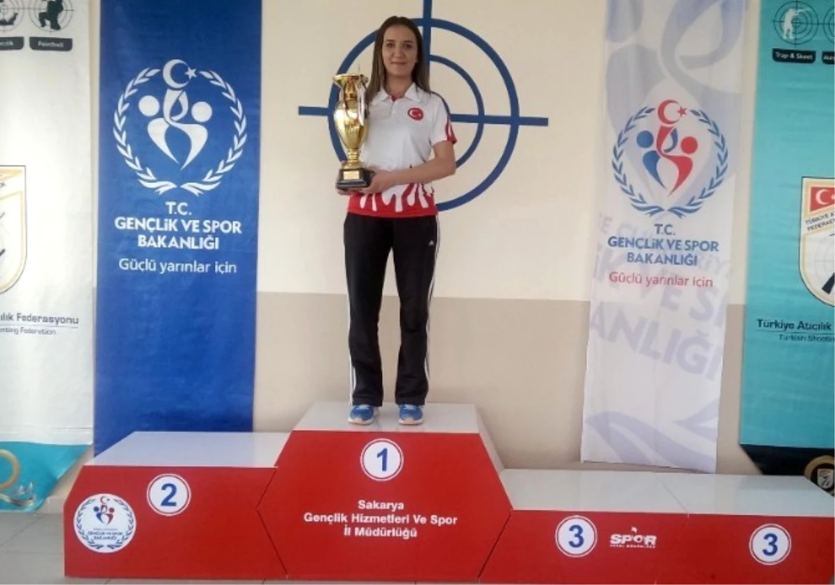 Havalı Tabanca Atatürk Kupası\'nda Antalya\'ya Türkiye Birinciliği Ödülü