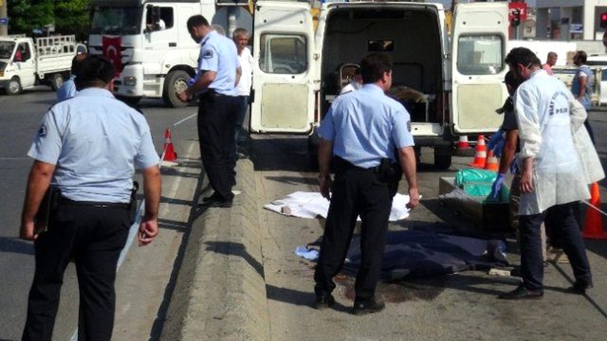 Kamyonetin Çarptığı Yaya Hayatını Kaybetti