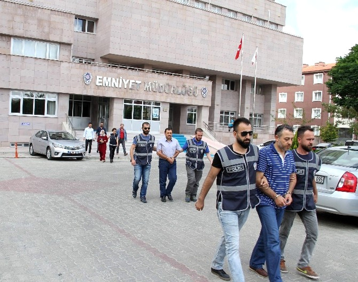 Kayseri Şeker\'de Fetö\'den Gözaltına Alınan 6 Kişi Adliyeye Sevk Edildi