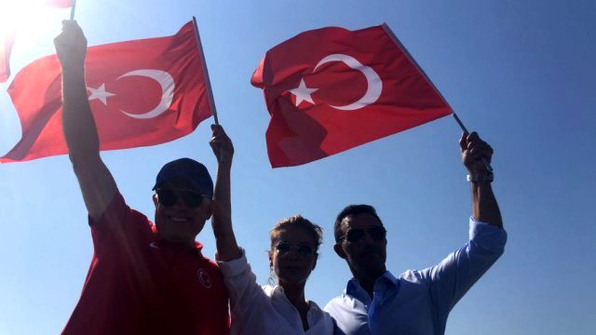 Mustafa Sandal'ın Yenikapı Paylaşımı Olay Oldu