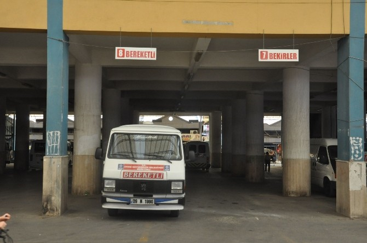Nazilli\'de Köy Minibüslerinin Yeni Durağı Katlı Otopark