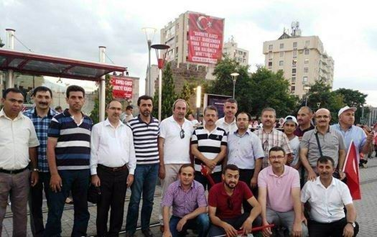 Öğretmenler Demokrasi Meydanı\'nı Terk Etmiyor
