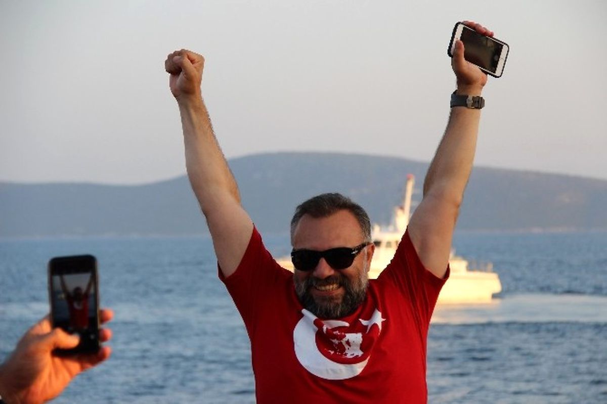 Oktay Kaynarca'dan Beğeni Rekoru Kıran Paylaşım