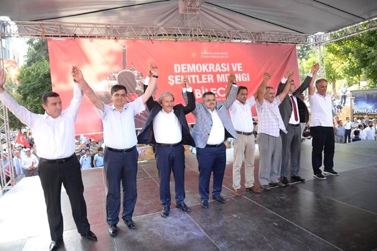 Pazaryeri Halkından Demokrasi Nöbetine Tam Destek