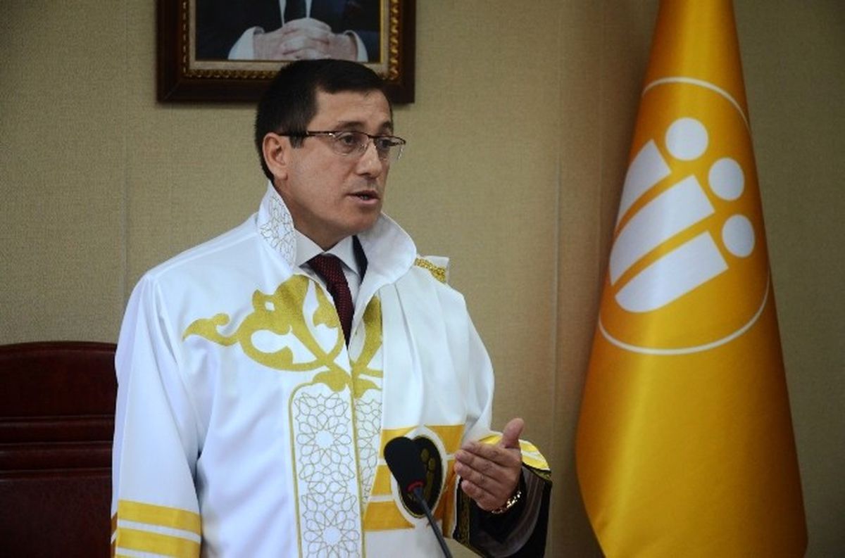 Rektör Kızılay\'dan Örnek Davranış