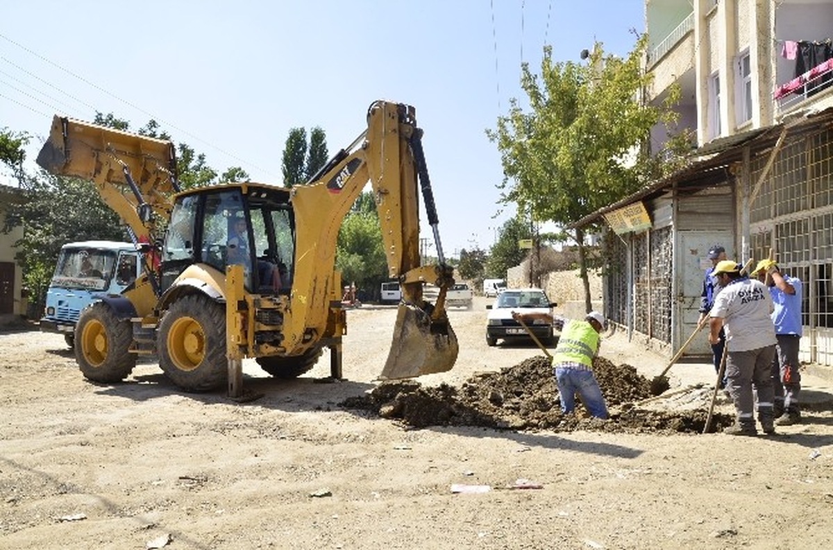 Silvan\'da Kanalizasyon Çalışmaları Devam Ediyor