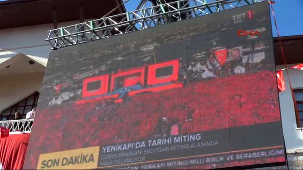 Sivas\'ta \'Demokrasi ve Şehitler Mitingi\' Coşkusu
