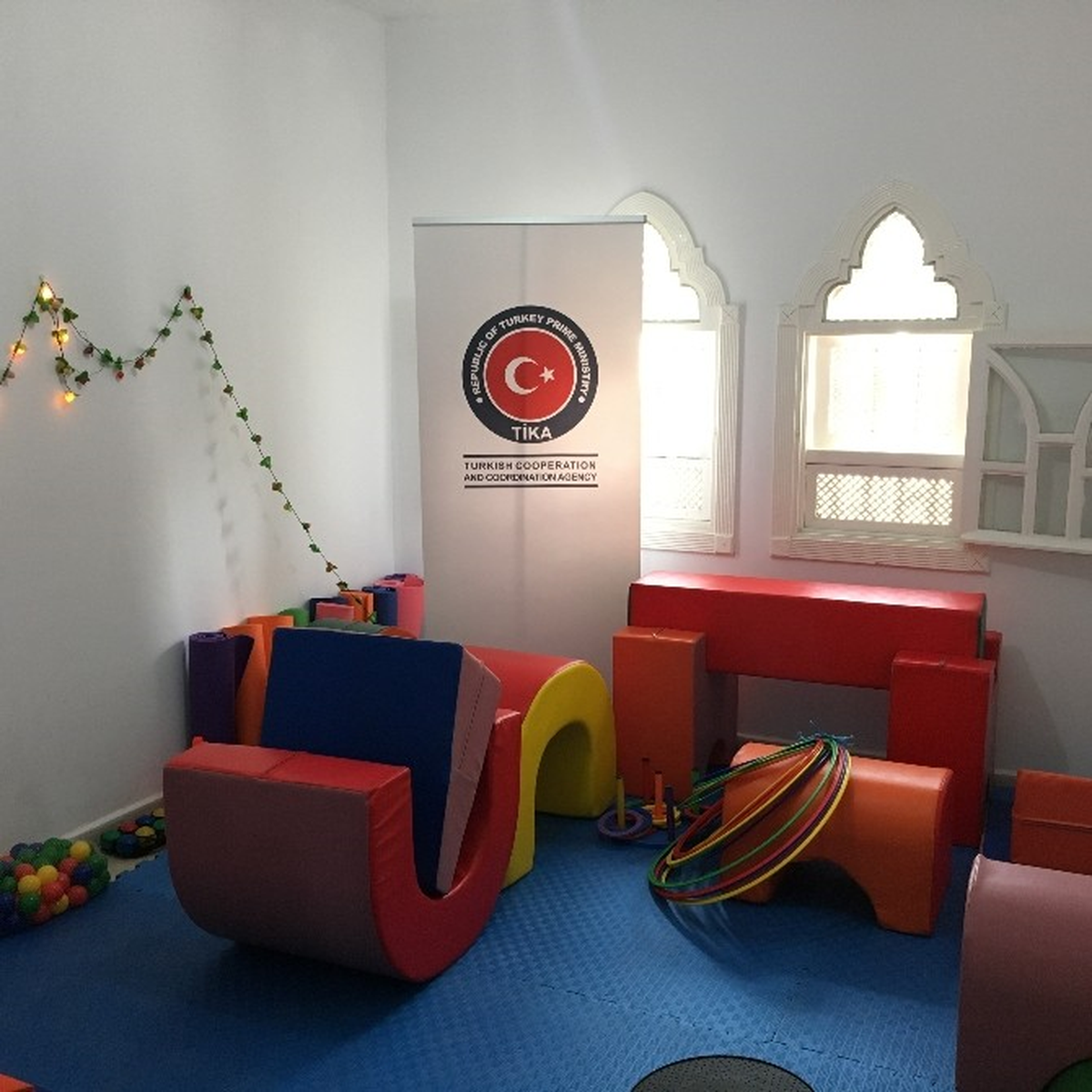 Tika\'dan Tunus Handischool Engelli Merkezi\'ne Donanım Desteği