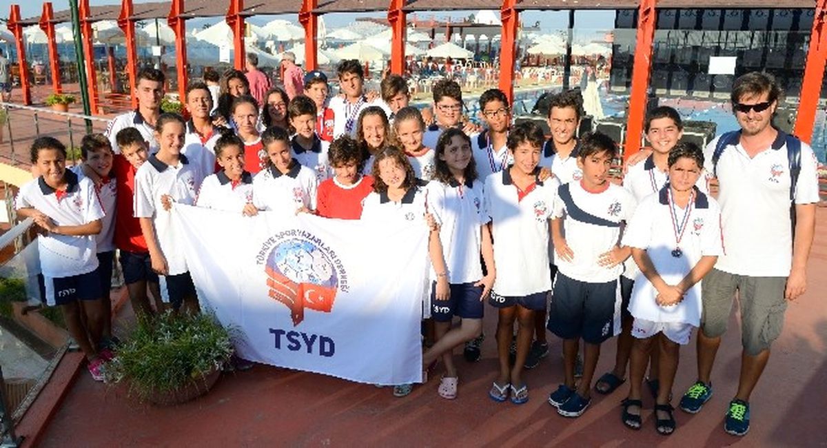 Tsyd\'den Tarihi Başarı