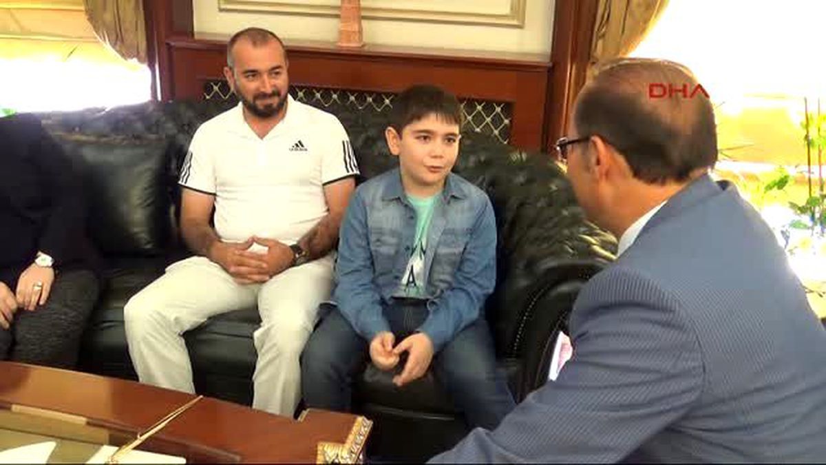 Yozgat TBMM\'nin Tamiratı İçin Harçlıklarını Yollayan Minik Öğrenci Utkutan Çok Duygulandım-Ek