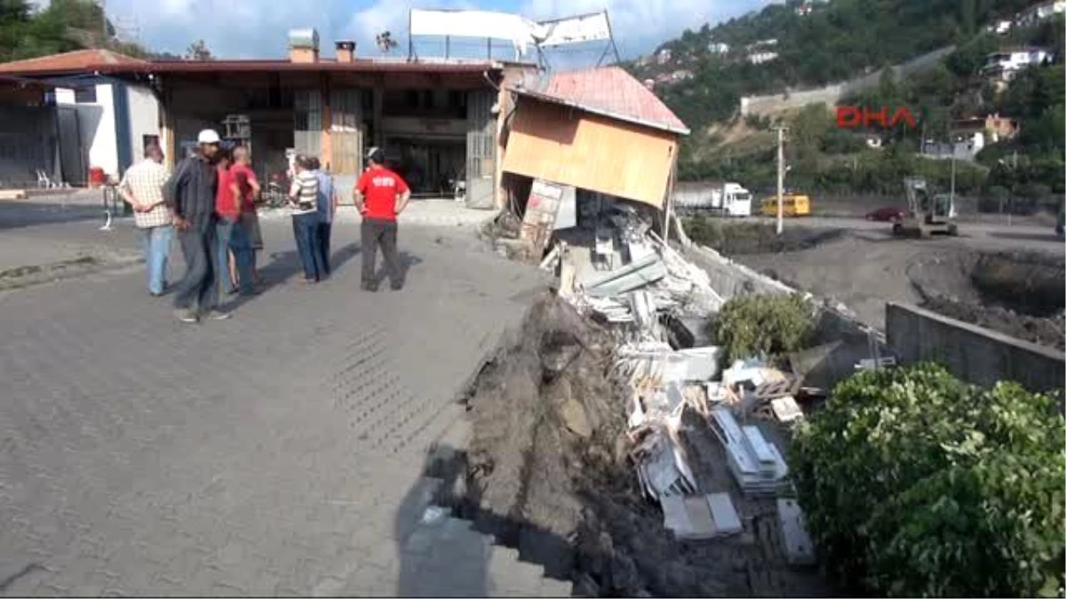 Zonguldak Dere Islah Çalışması Sırasında Mermer Atölyesi Çöktü