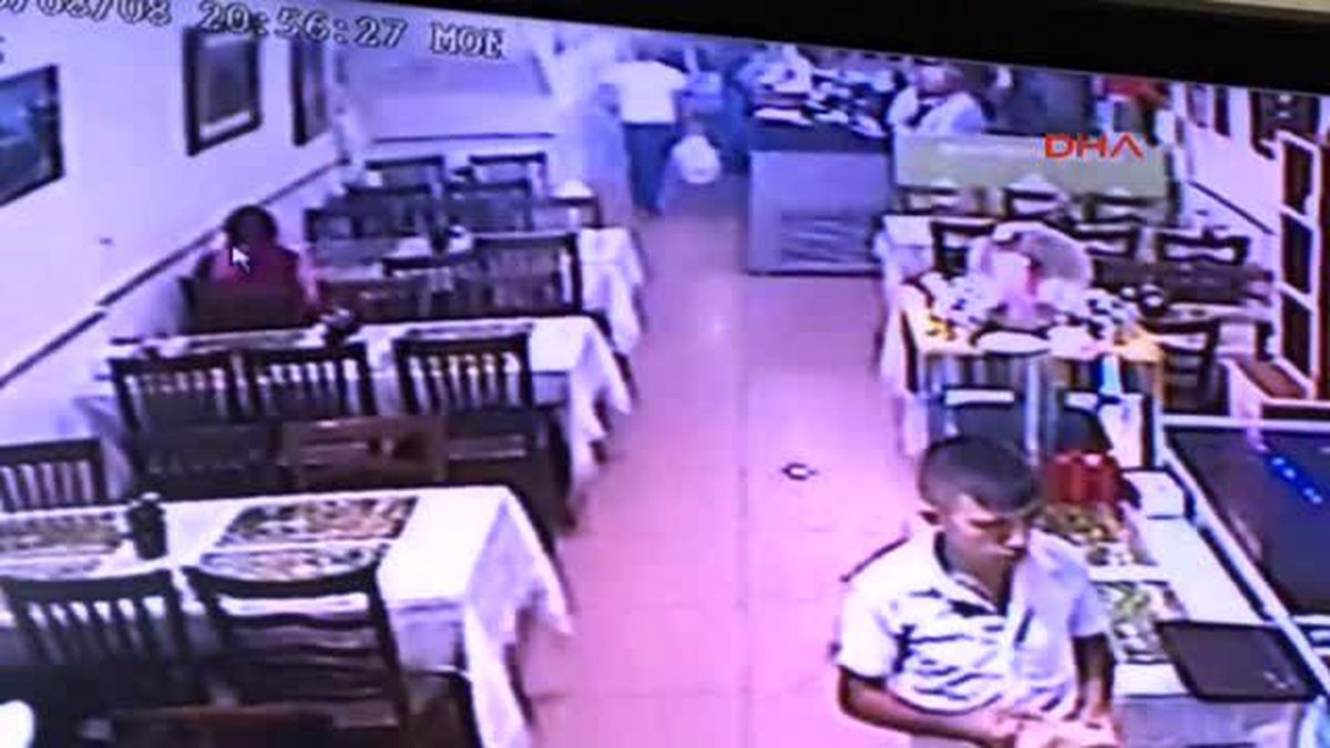 Aksaray\'da Terör Şüphelisi Kadın Lokantada Gözaltına Alındı