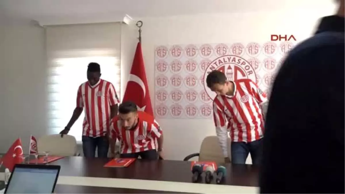 Antalyaspor\'da 3 İmza