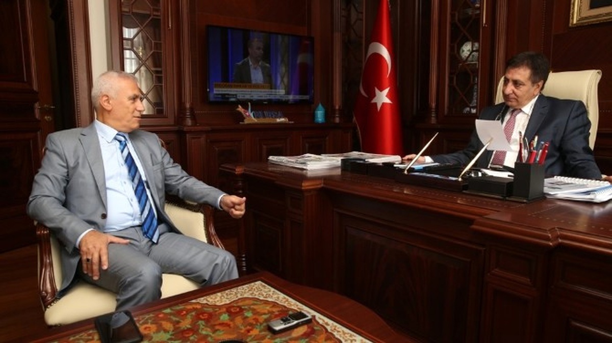 Başkan Bozbey, Vali Küçük\'e Misi ve Gölyazı Projelerini Anlattı