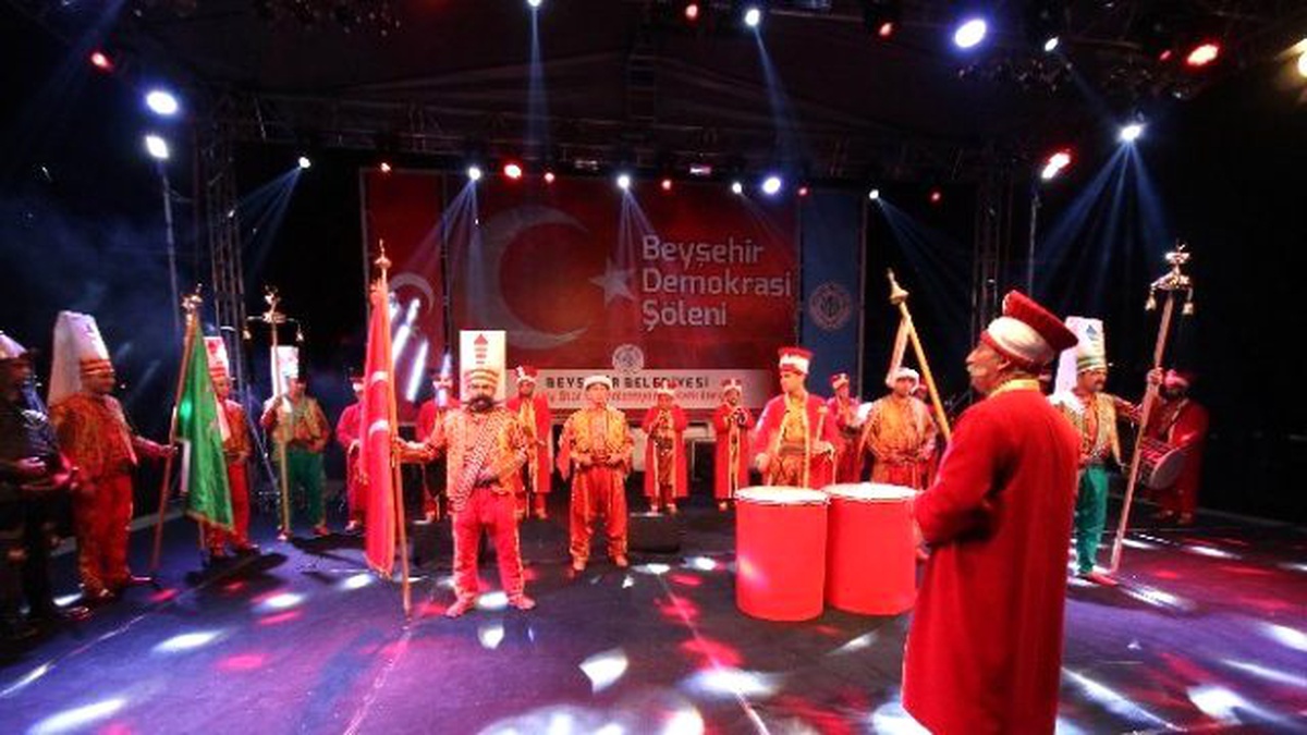 Beyşehir Belediyesi Mehter Takımı Halka Buluştu
