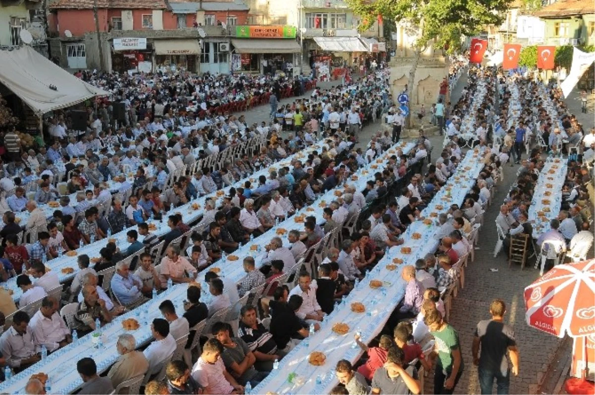 Çelikhan Belediyesi 15 Temmuz Şehitleri İçin Mevlit Okuttu