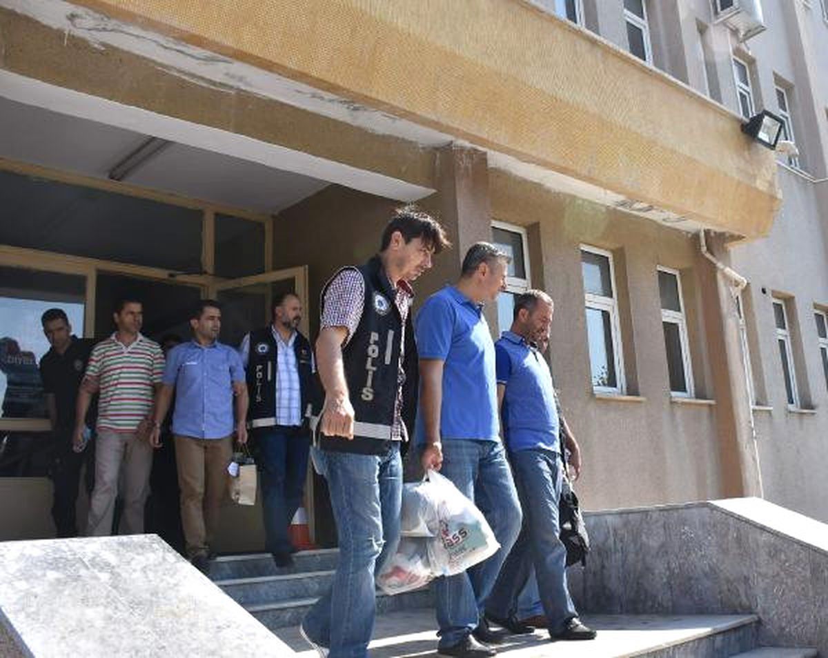 Çorlu\'da 4 Öğretmen Tutuklandı