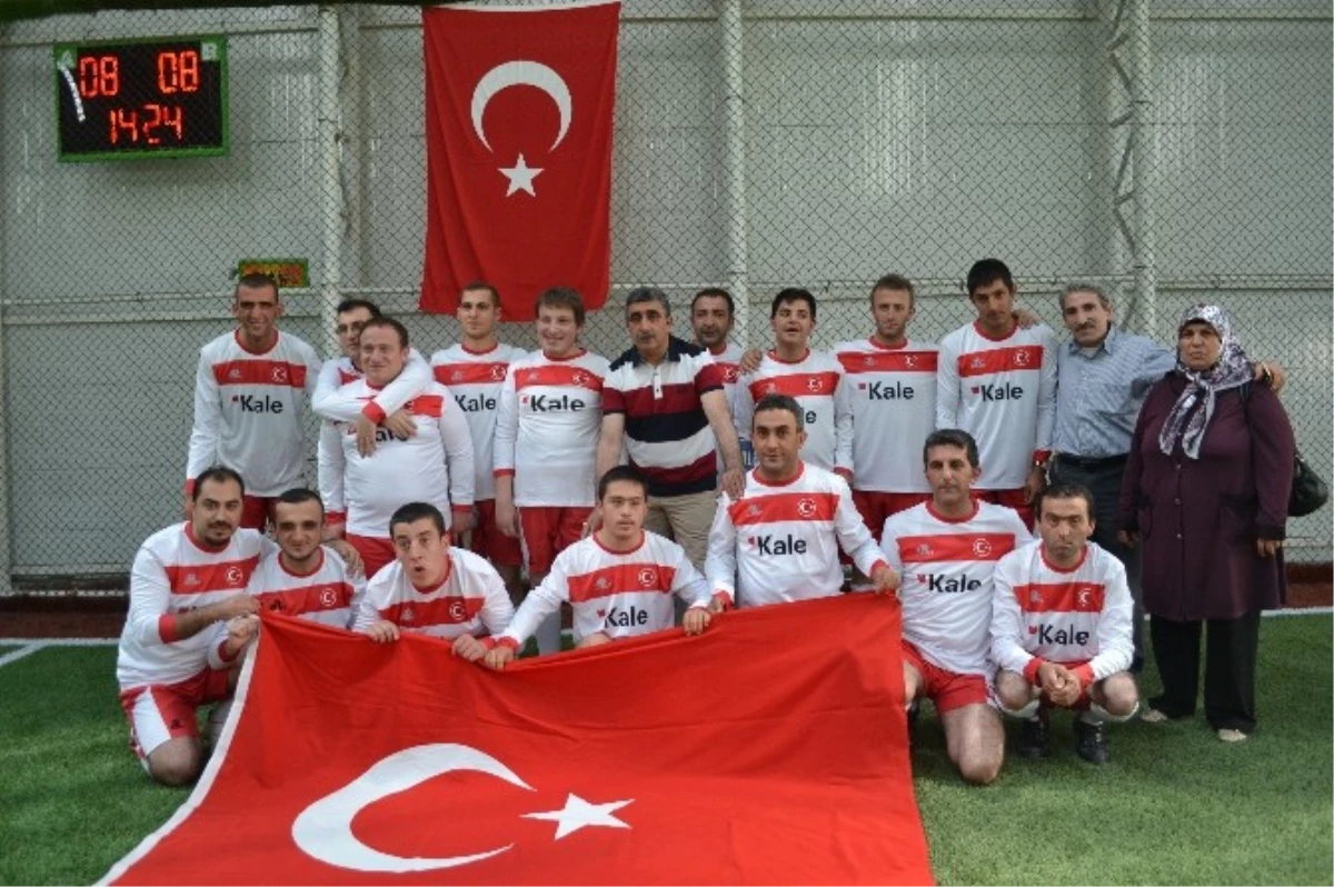 Erzurum\'da Engelliler Futbol Müsabakası Düzenlendi