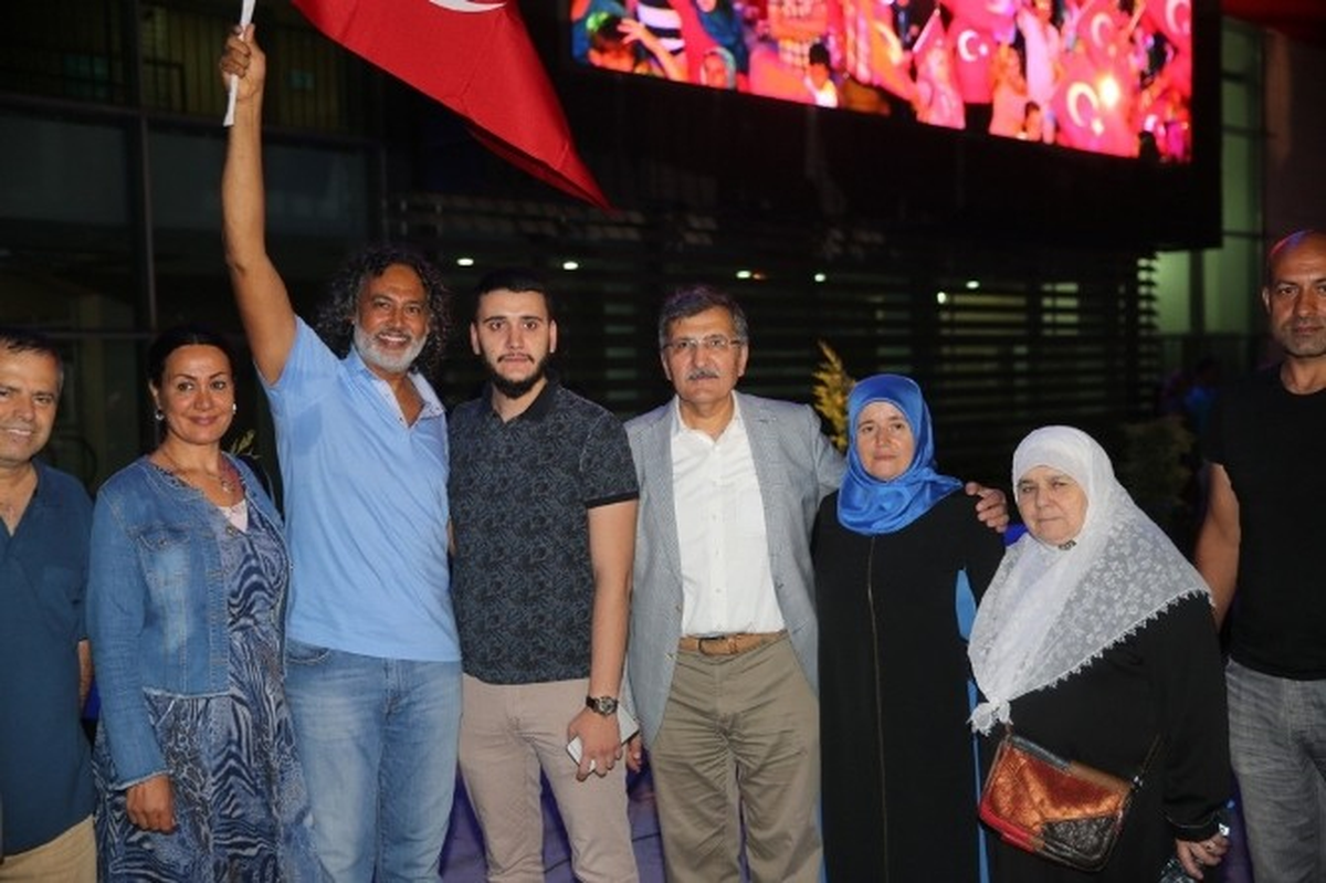 Fiji Adaları\'ndan Türkiye\'ye Bir Demokrasi Hikayesi