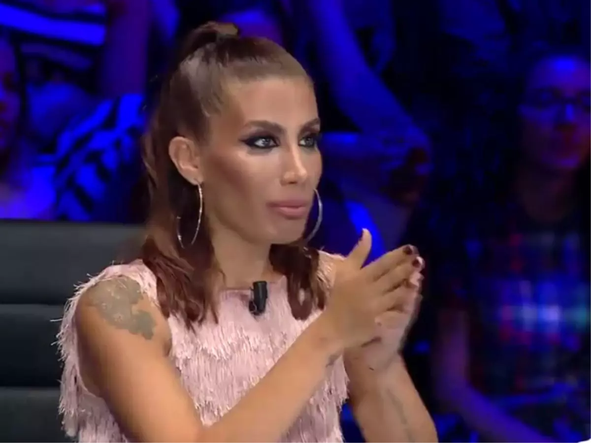 İrem Derici Onları Görünce Çok Heyecanlandı! İşte O Anlar...