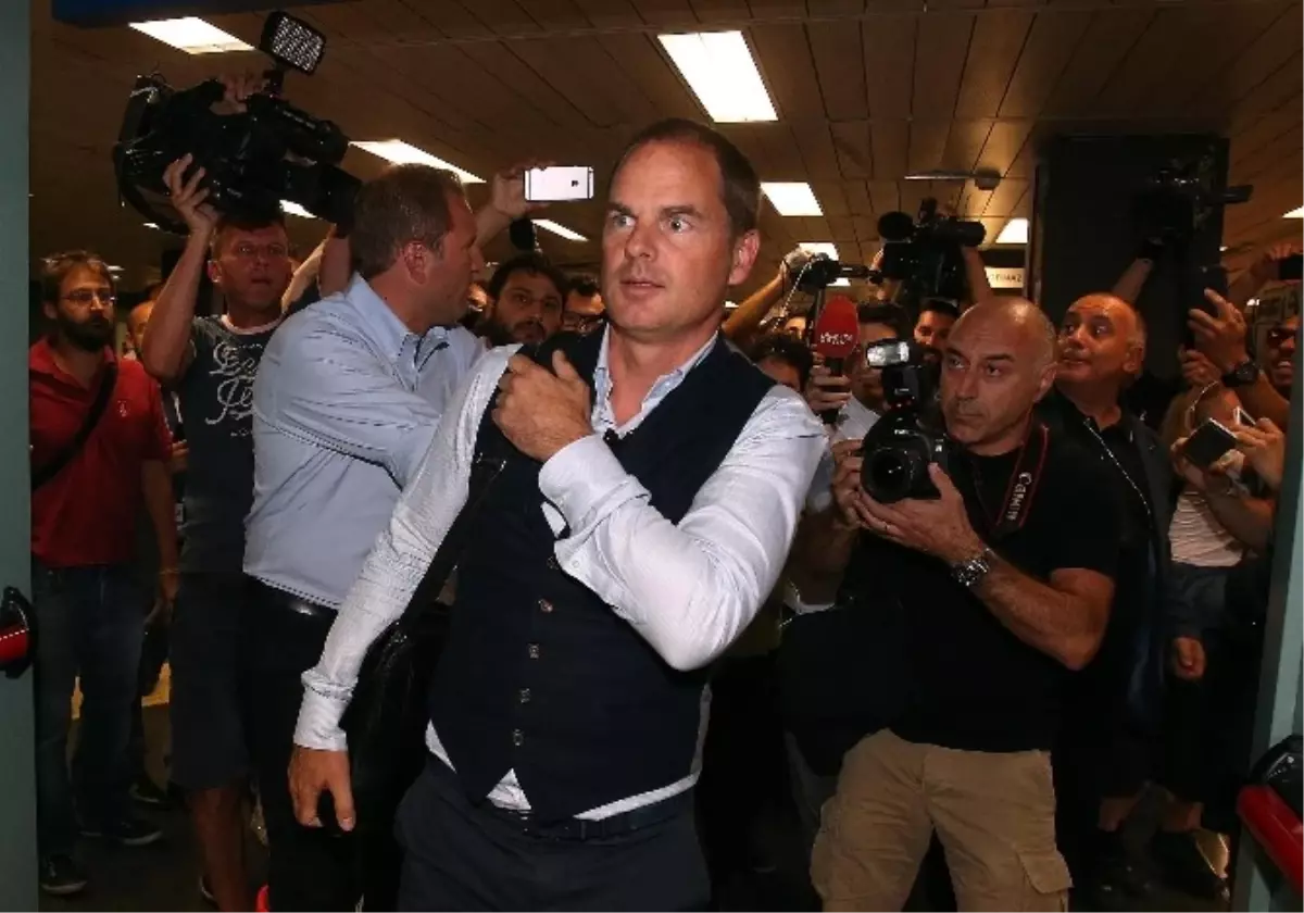 Frank de Boer, Inter\'in Başına Geçmek için İtalya\'ya Gitti