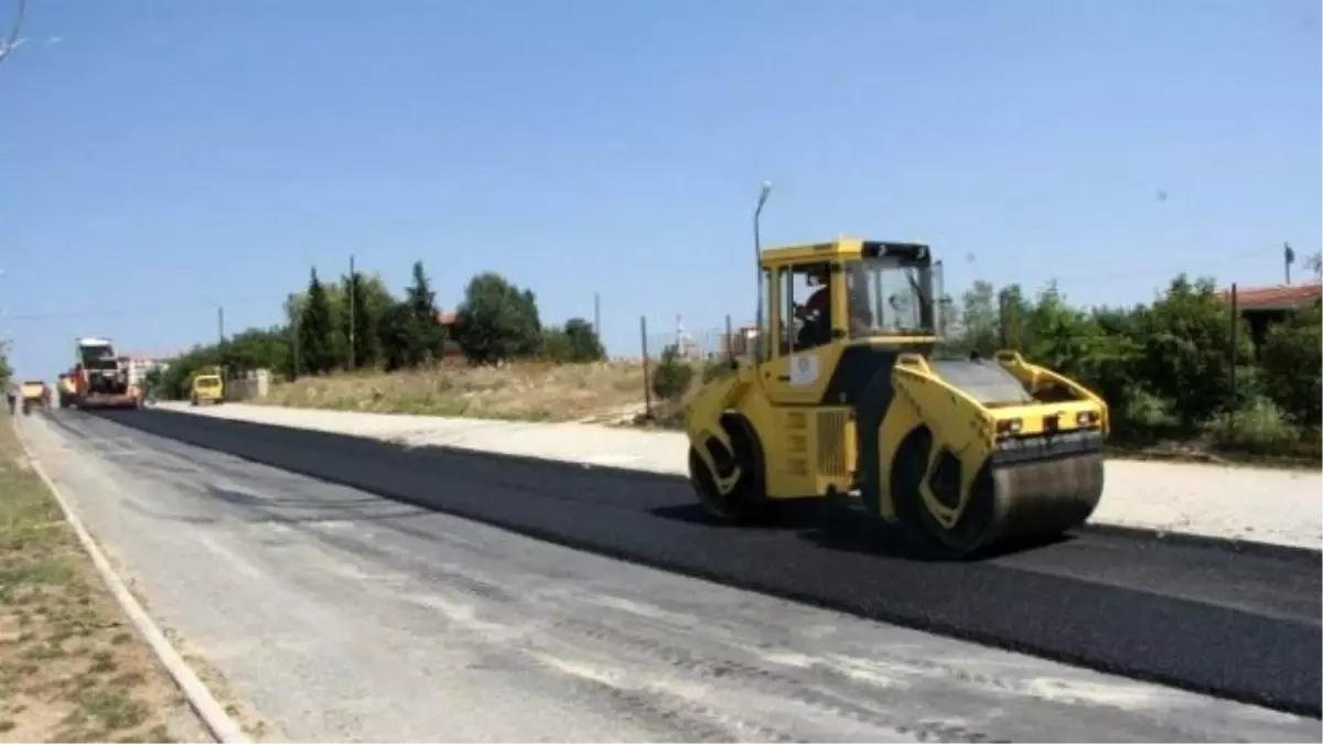 Kırklareli\'de Yol Yapım Çalışması