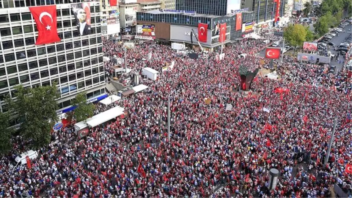 Kızılay Meydanı\'nın İsmi Değişti