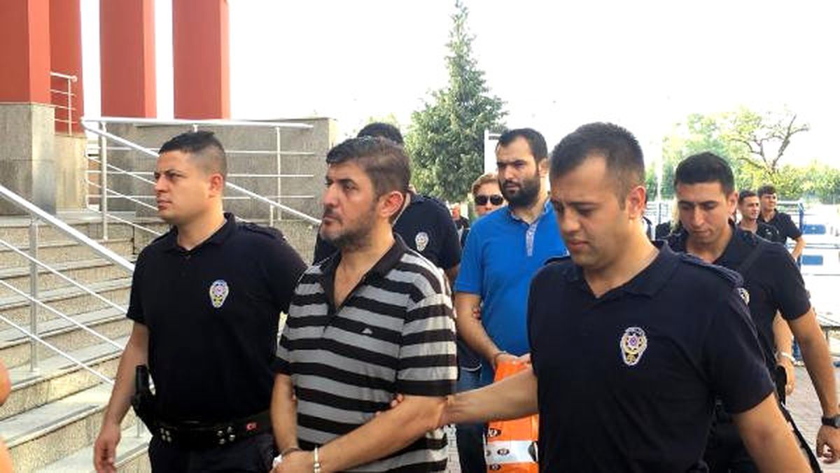 Kocaeli Emniyet Müdürlüğü\'nün Fetö \'İmamları\' Yakalandı