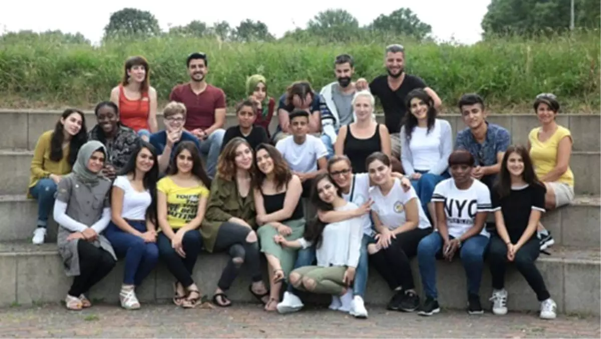 Köylerinden Hiç Çıkmamış Çocuklar Almanya\'yı Gezdi