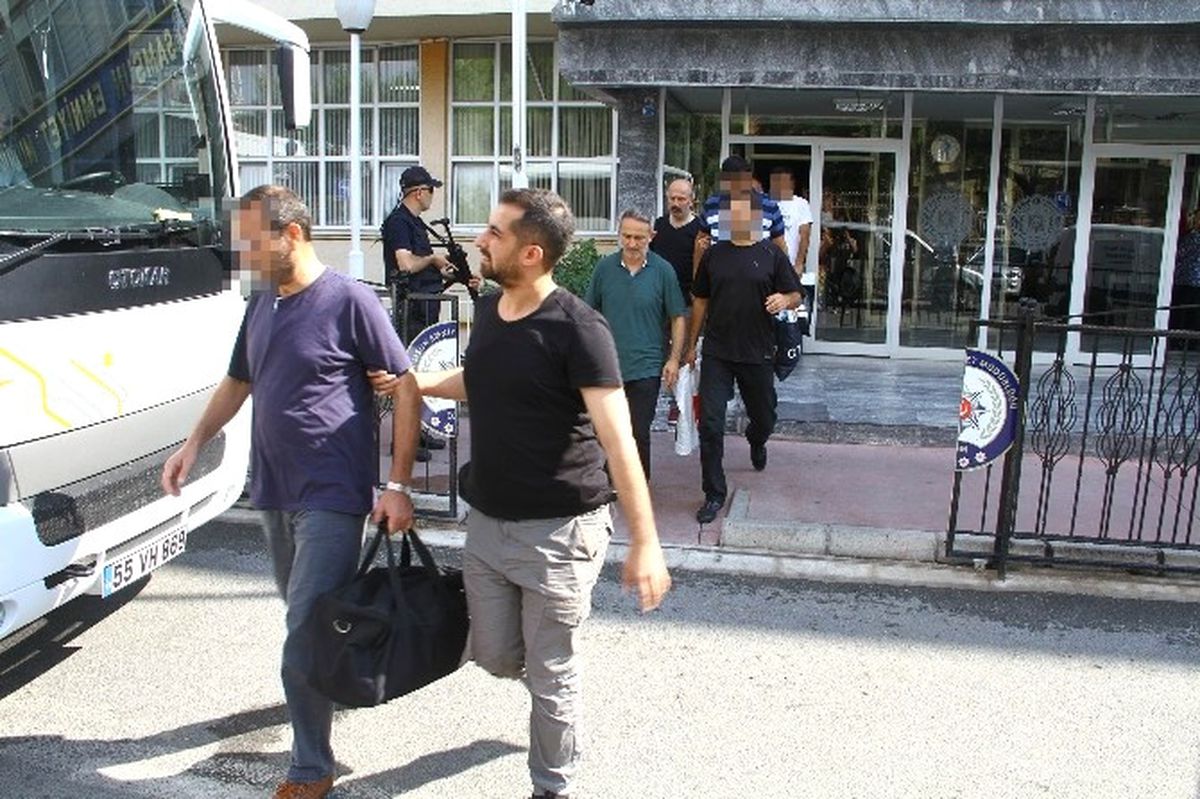 Samsun\'da 16 Polis Adliyeye Sevk Edildi