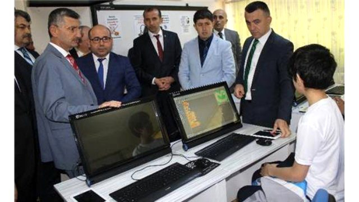 Vali Güvençer Alaşehir\'de Temaslarda Bulundu