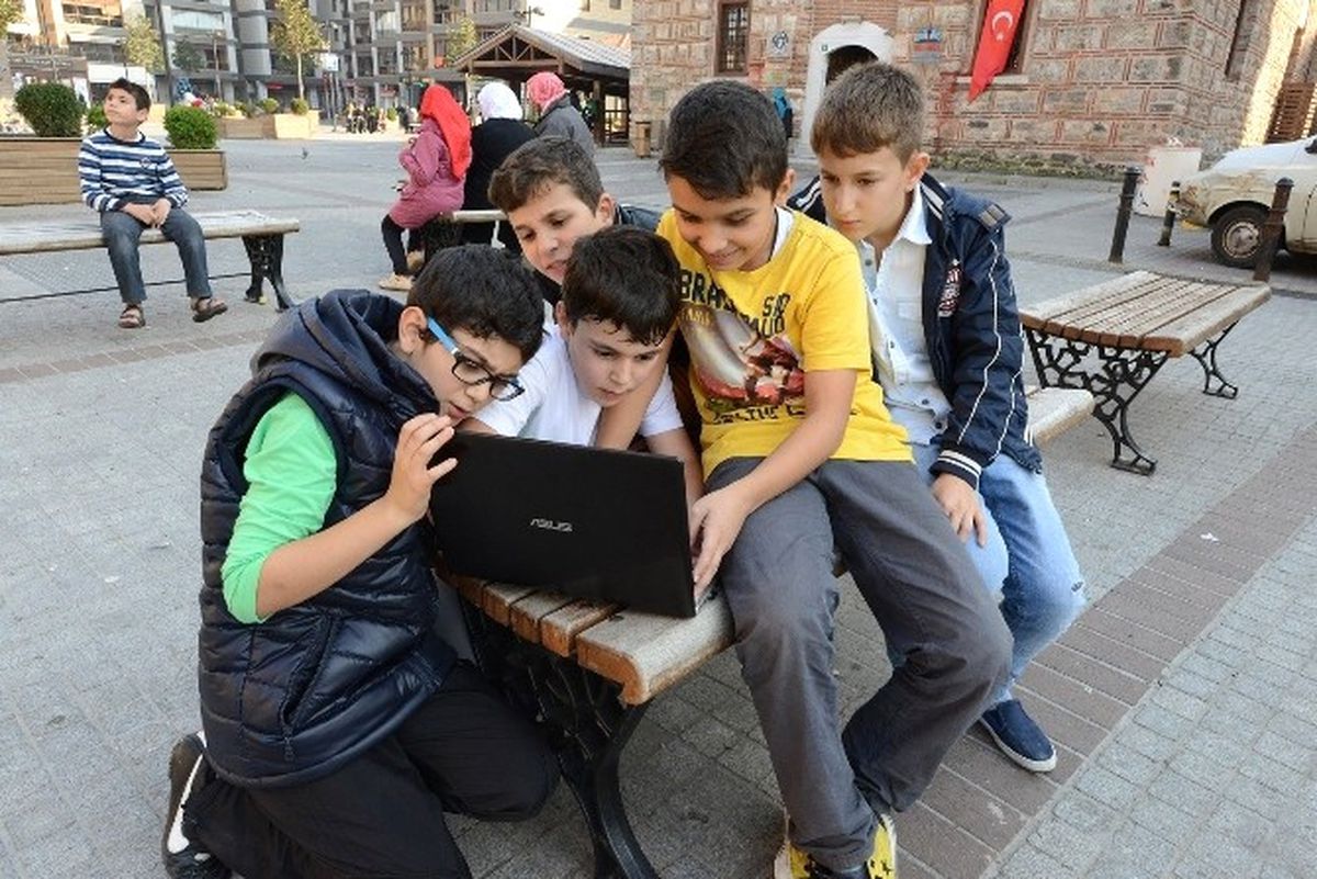 Yıldırım\'da Ücretsiz İnternete Büyük İlgi