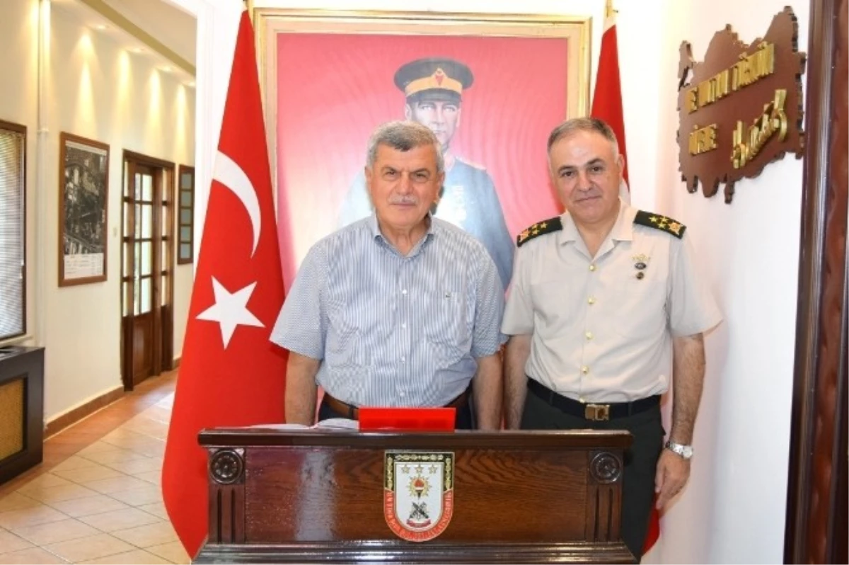 Başkan Karaosmanoğlu, Korgeneral Gürak\'ı Ziyaret Etti