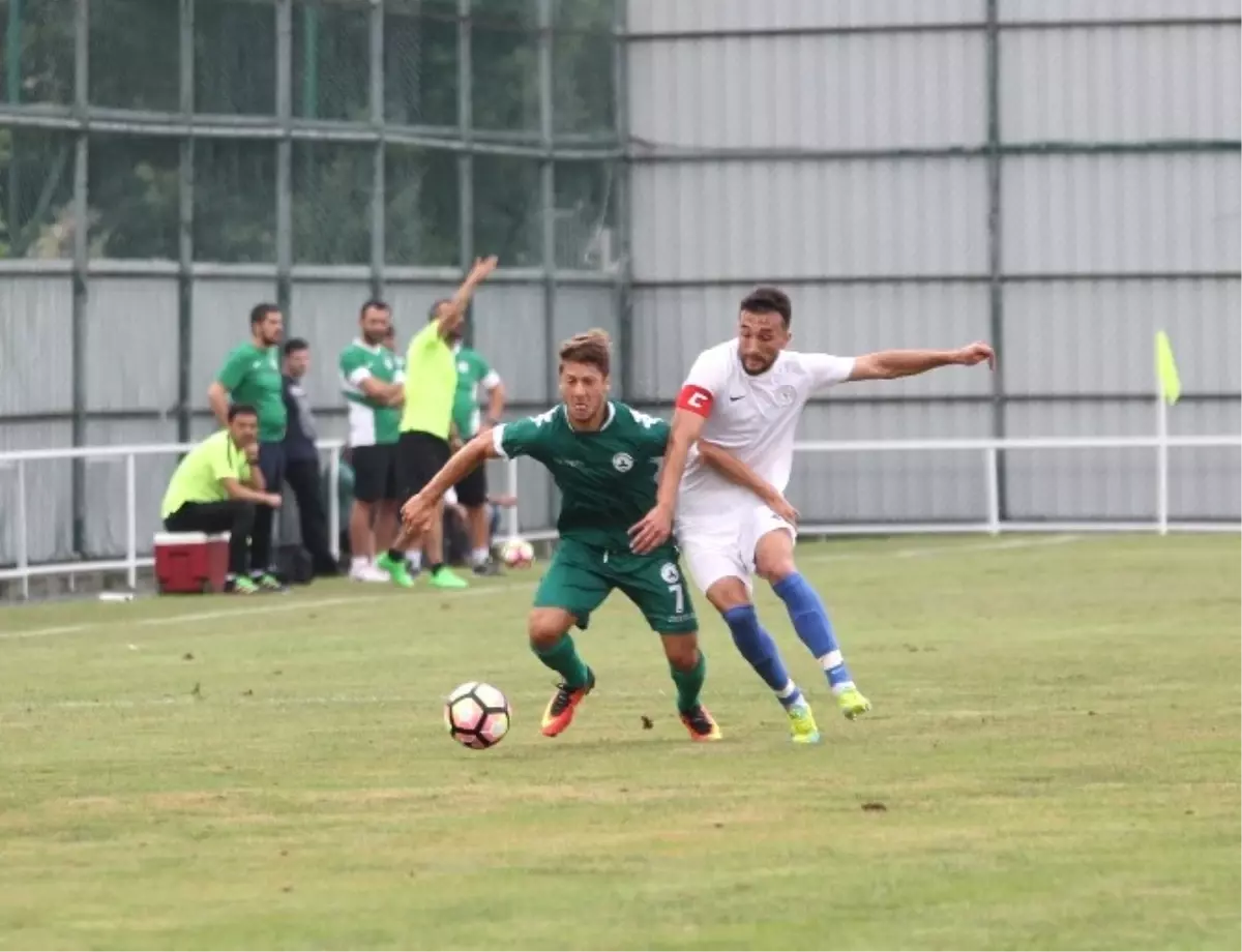 Çaykur Rizespor, Hazırlık Maçında Giresunspor\'u 3-2 Mağlup Etti