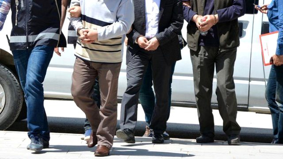 Diyarbakır\'da Fetö\'den 196 Kişi Tutuklandı